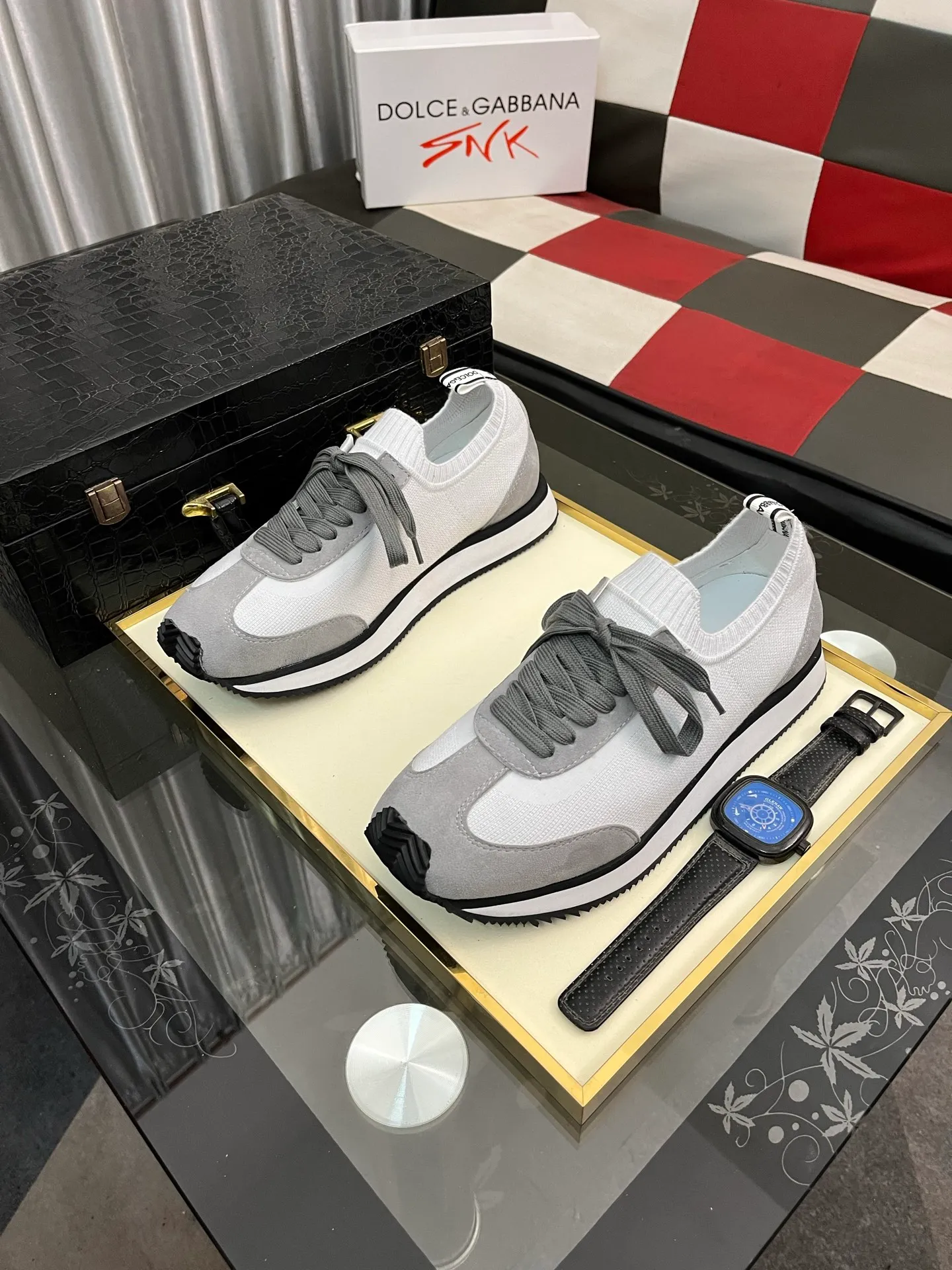 Men's Men's Shoes💰420⌚️⌚️••Dolce&Gabbana••DG✔️High-end men's sports and casual shoes. Original goods from top counters. Original imported cowhide, multi-material splicing design ➕Imported cowhide lining, cowhide feet ➕Original TPR elastic outsole. Size: 36-46🔟Colors available